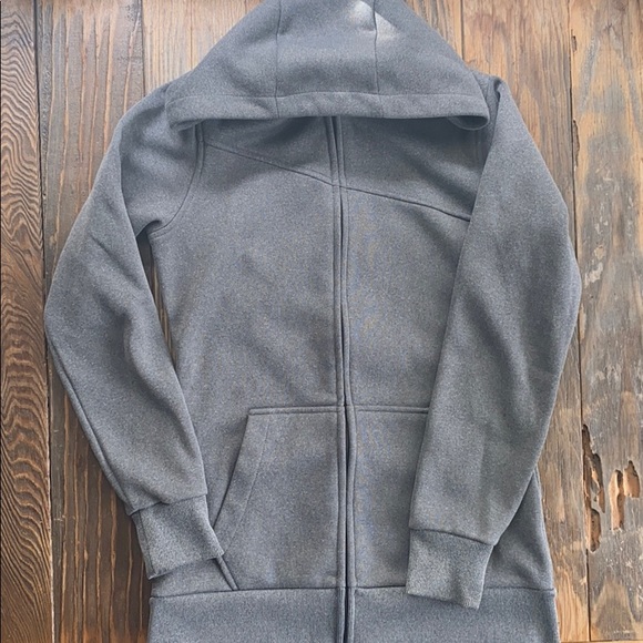 Burton Sweaters - Burton zip up hoodie